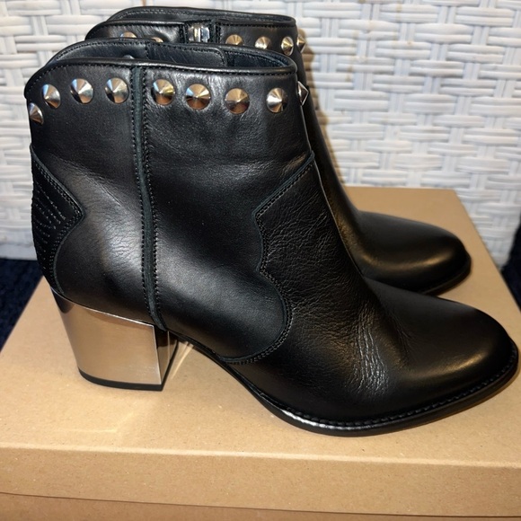 ZADIG & VOLTAIRE Women’s Black Leather Studded Molly Ankle Boots Size 6.5 NEW